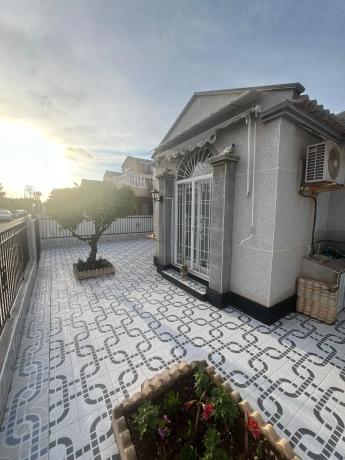 Chalet adosado en avenida de las Urracas