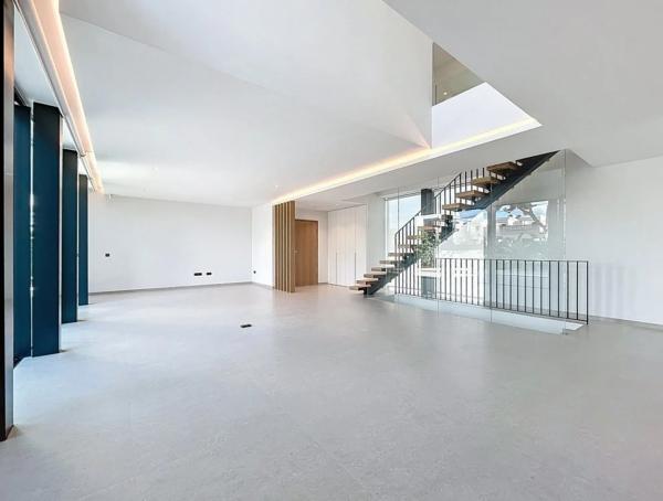 Casa o chalet independiente en venta en calle Calíope, 2