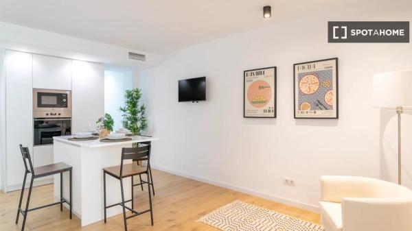 Habitación en piso compartido en alquiler en Alicante