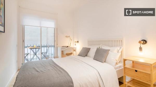 Habitación en piso compartido en alquiler en Alicante