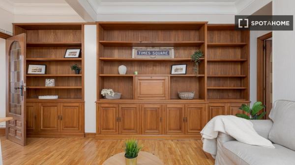 Piso de 3 habitaciones en alquiler en Gros, San Sebastián