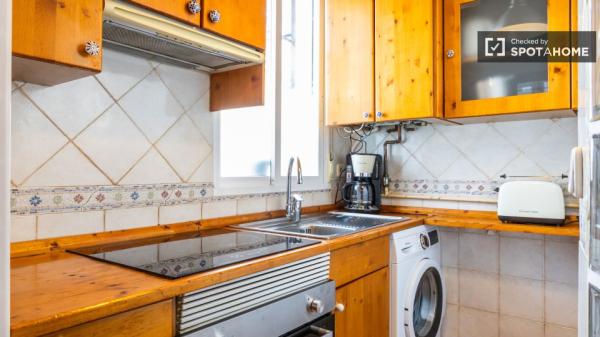 Piso de 2 dormitorios en alquiler en Berruguete, Madrid.