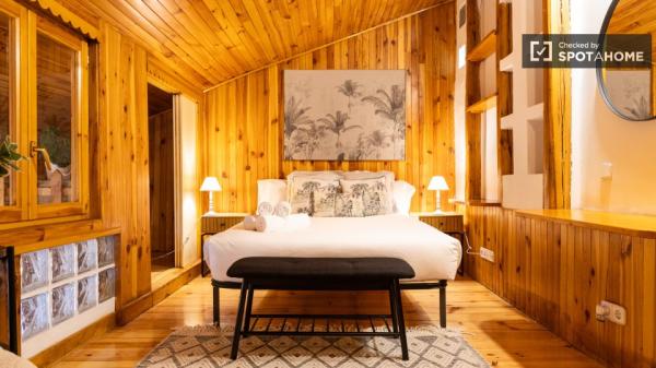 Piso de 2 dormitorios en alquiler en Berruguete, Madrid.