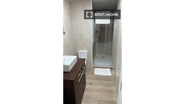 Piso de 3 dormitorios en alquiler en San Felipe, Cádiz