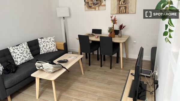 Piso de 3 dormitorios en alquiler en San Felipe, Cádiz