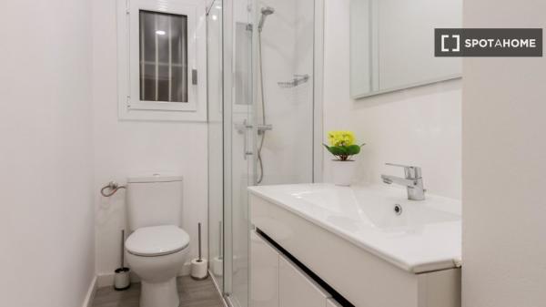 Apartamento de 2 dormitorios en alquiler en El Clot, Barcelona.