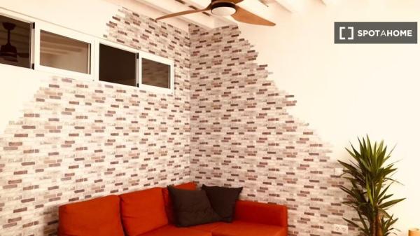 Piso de 3 dormitorios en alquiler en San Felipe, Cádiz