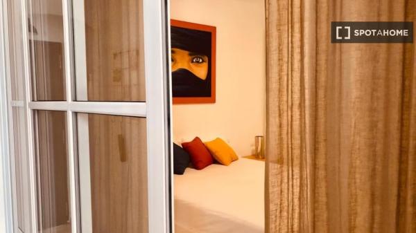 Piso de 3 dormitorios en alquiler en San Felipe, Cádiz