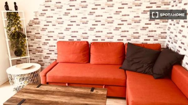 Piso de 3 dormitorios en alquiler en San Felipe, Cádiz