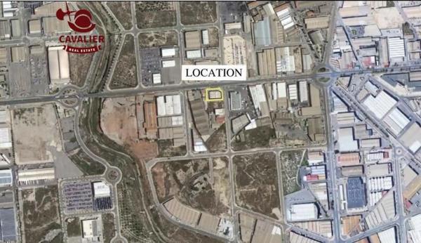 Edificio en Barrio Ciudad de Asís - Font-Calent - El Bacarot