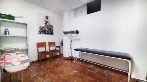 Edificio hotelero en plaza de Venus