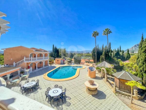 Edificio hotelero en Partida Buscarrons Cl-06a, 2