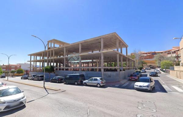 Edificio en avenida Hispanoamérica