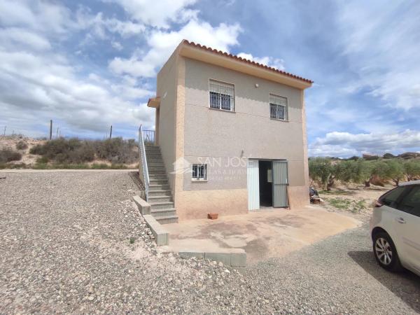 Edificio en Monforte del Cid