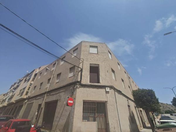 Edificio en Petrer