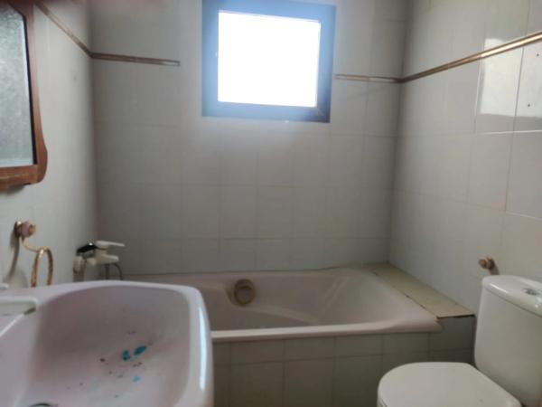 Edificio comercial en camino Pinar