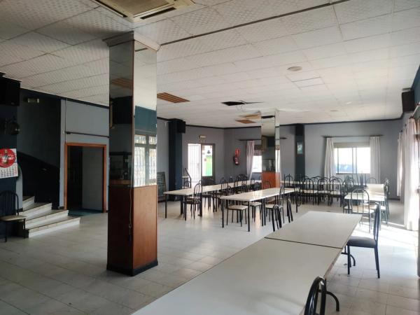 Edificio comercial en camino Pinar