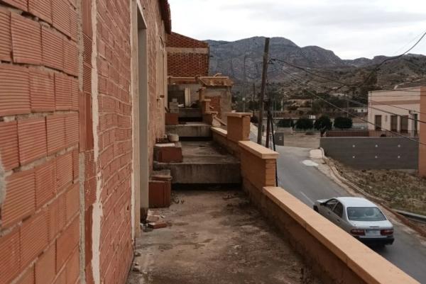 Edificio en calle Sant Isidre San Isidro