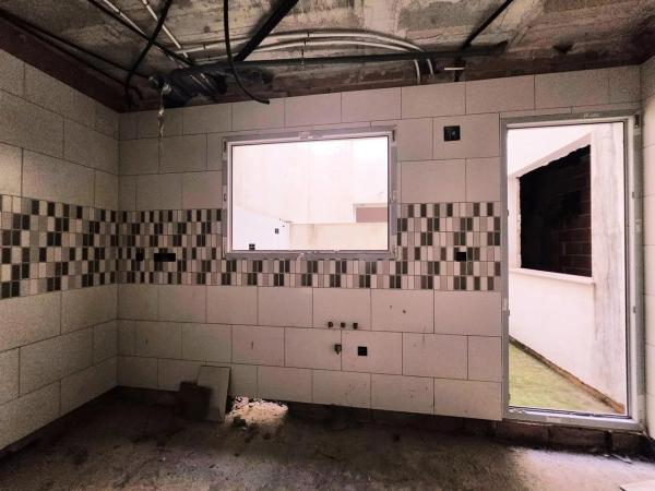 Edificio en calle de Tambor Granaderos