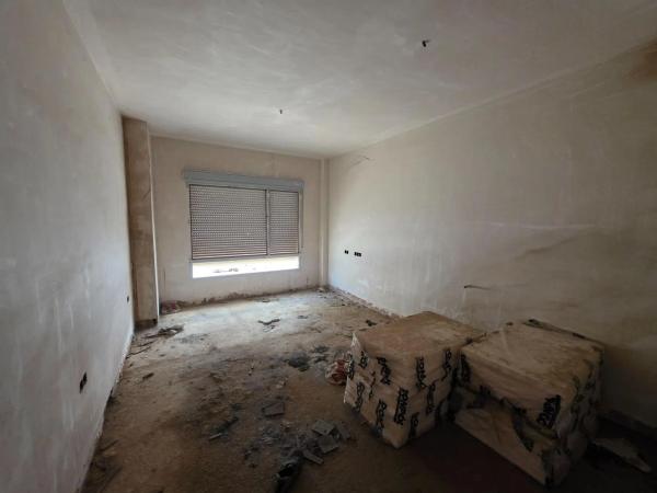 Edificio en calle de Tambor Granaderos