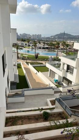 Edificio residencial en calle de Colombia, 7