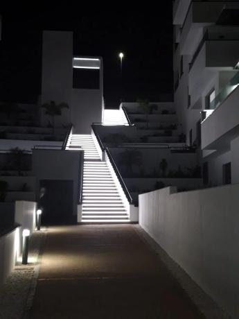 Edificio residencial en calle de Colombia, 7