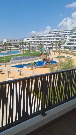 Edificio residencial en calle de Colombia, 7