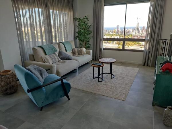 Edificio residencial en calle de Colombia, 7