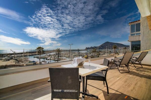 Edificio hotelero en calle Varadero