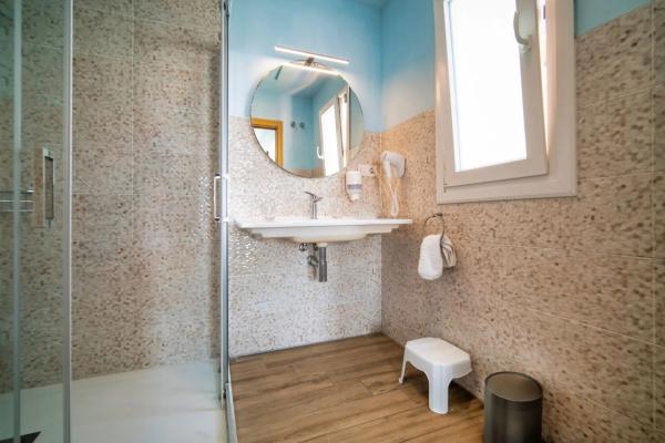 Edificio hotelero en calle Varadero