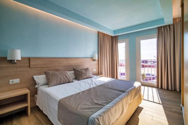 Edificio hotelero en calle Varadero