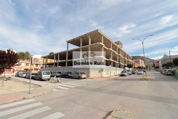 Edificio en avenida Hispanoamérica, 1