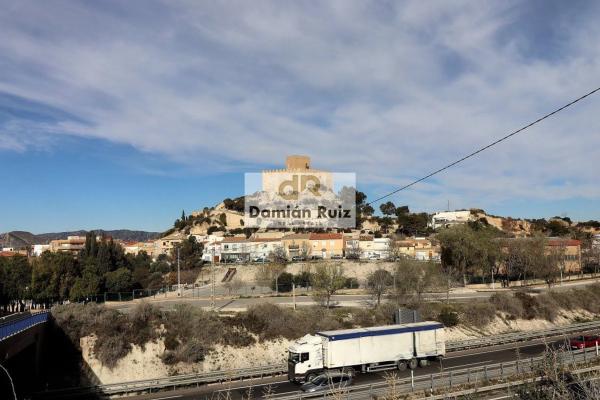 Edificio en avenida Hispanoamérica, 1