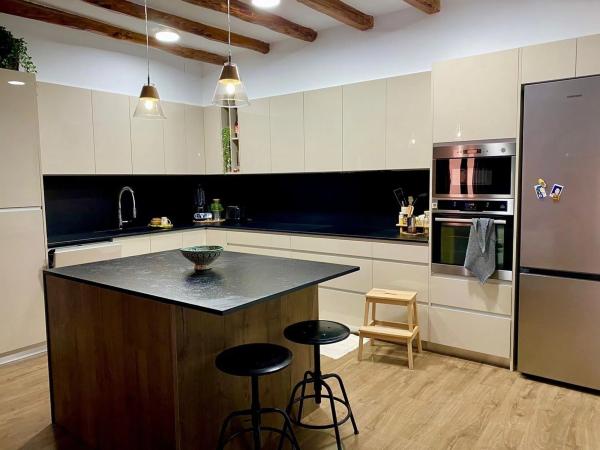 Edificio en Centro - Zona Alta