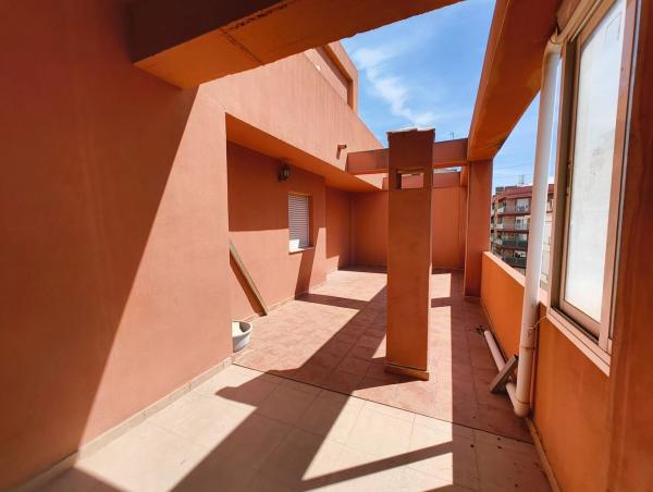 Edificio de uso mixto