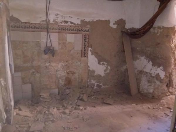 Edificio de uso mixto en avenida Constitución, 17