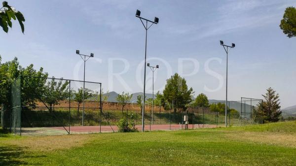 Edificio de uso mixto en alrededores de Benilloba