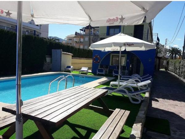 Edificio de uso mixto en calle Boga, 7