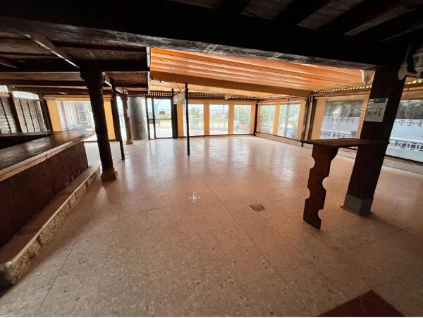 Edificio de uso mixto en calle Boga, 7