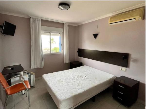 Edificio de uso mixto en calle Boga, 7