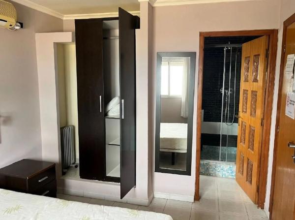 Edificio de uso mixto en calle Boga, 7