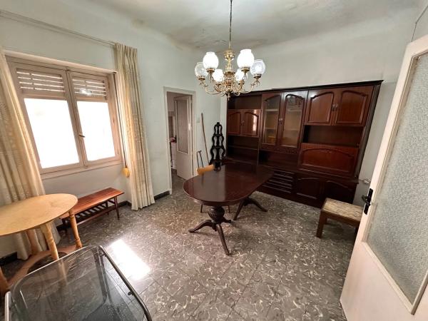 Edificio de uso mixto en calle Pegaso