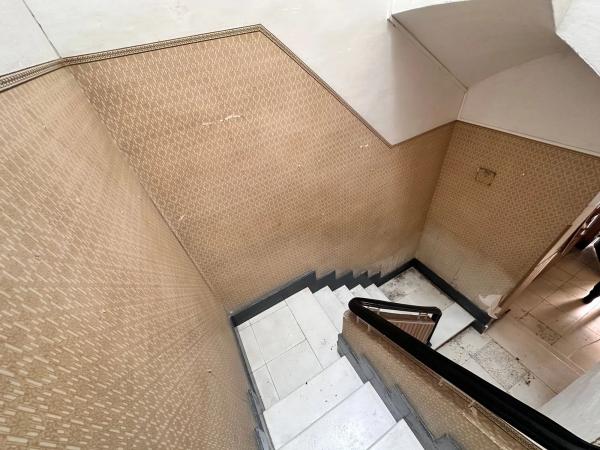 Edificio de uso mixto en calle Pegaso