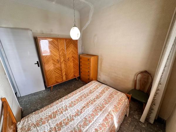 Edificio de uso mixto en calle Pegaso