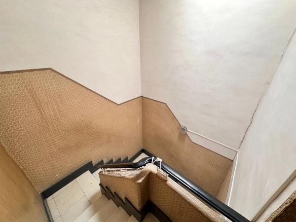 Edificio de uso mixto en calle Pegaso