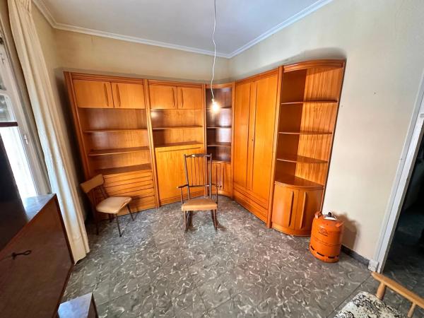 Edificio de uso mixto en calle Pegaso