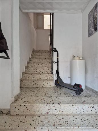 Edificio de uso mixto en calle Larramendi