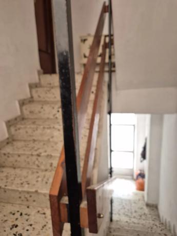 Edificio de uso mixto en calle Larramendi