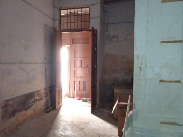 Edificio de uso mixto en calle Mare de Déu de l'Orito