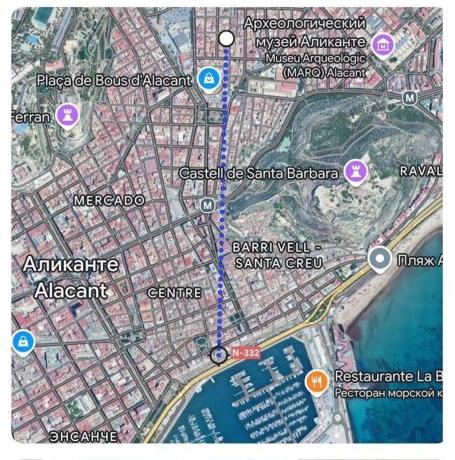 Edificio de uso mixto en calle València, 65